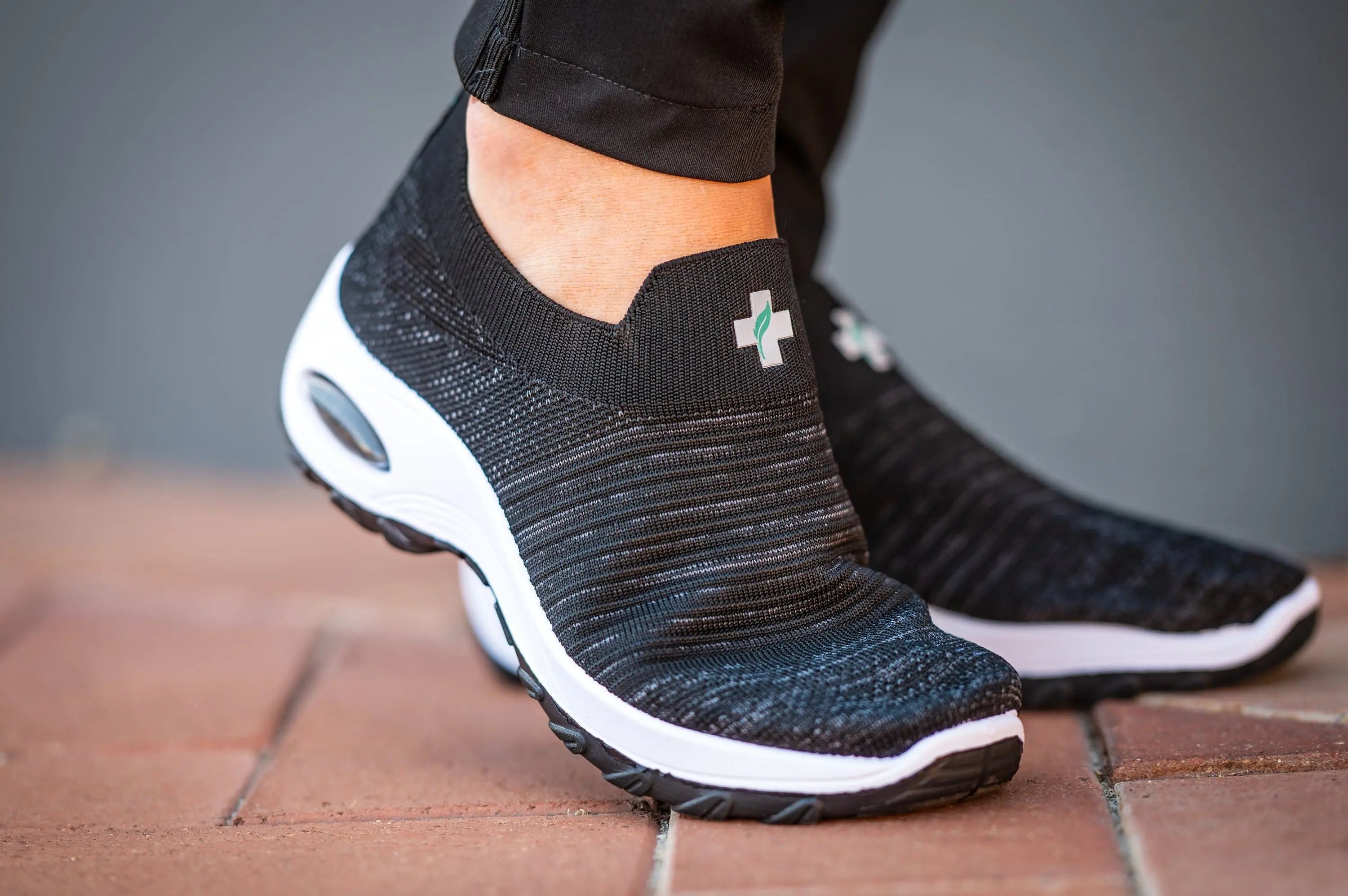 Softies Women's Lizzy Nursing Shoe LZS01 Metro Workwear.